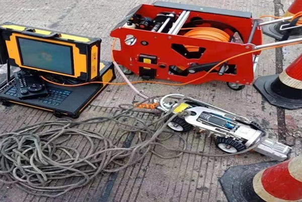 景泰CCTV管道检测机器人